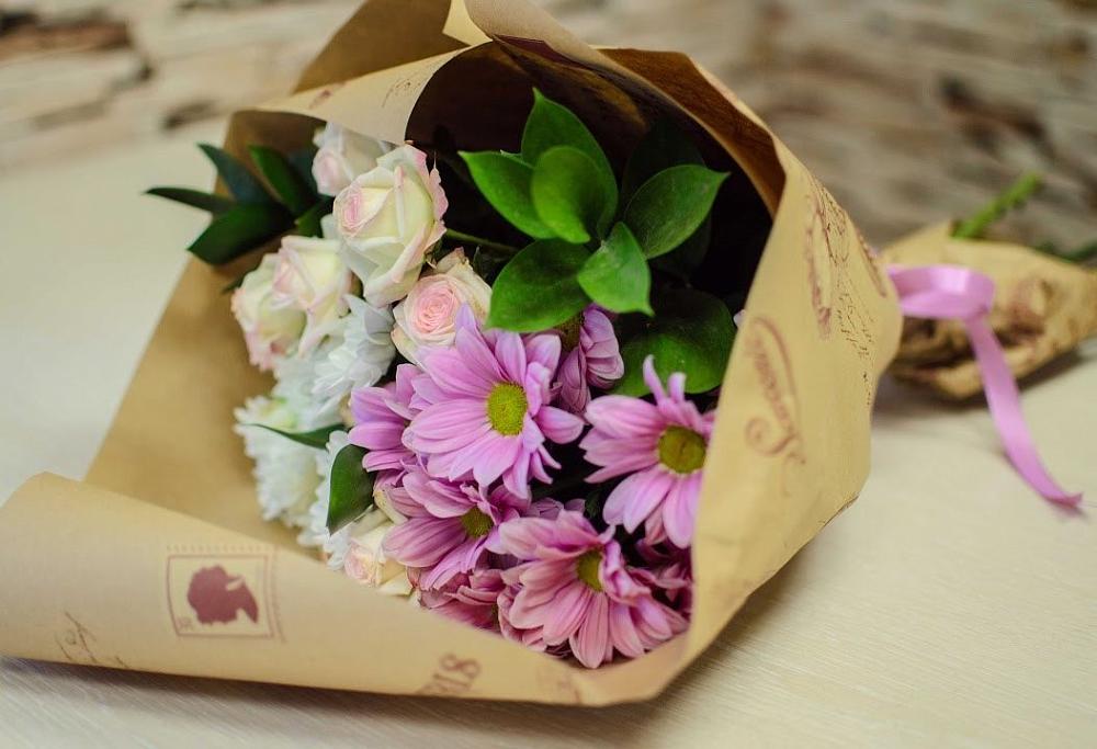 Букет цветов из: Розы и Хризантемы в Камышла