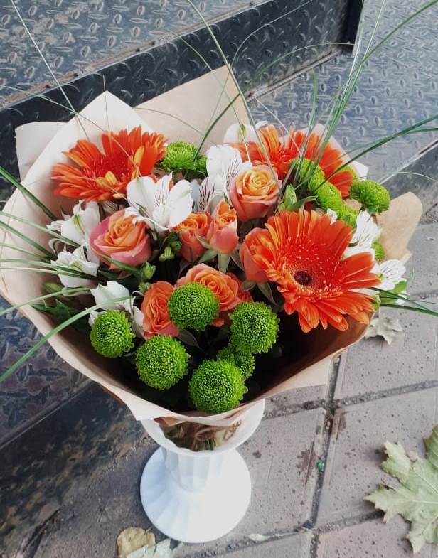 Букет цветов из: Герберы, Хризантемы, Альстромерии и Розы в Камышла