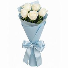 Букет 5 Белых роз Проуд в Камышла