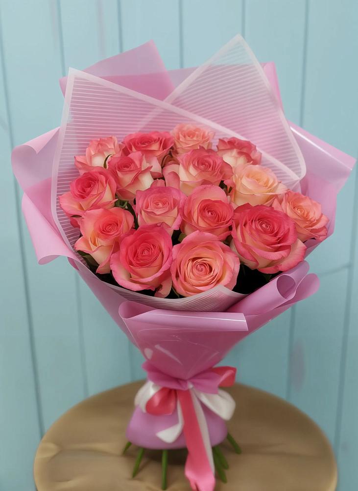 Букет 15 Розовых роз Равель в Камышла