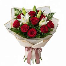 Букет цветов из:  Лилии и Розы в Камышла