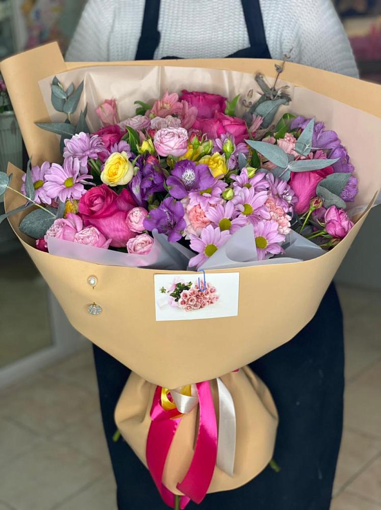 Букет цветов из: Хризантемы, Гвоздики и Альстромерии в Камышла