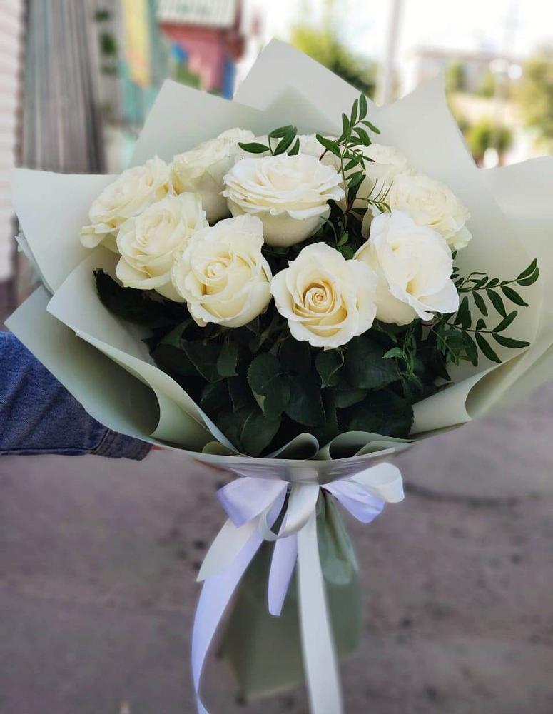 Букет Белые розы Проуд в Камышла