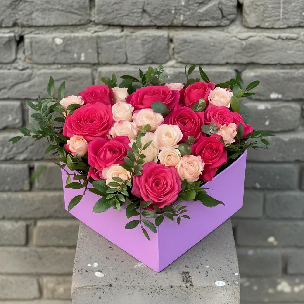 Цветочная композиция из Розы в коробке в Камышла
