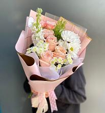 Букет цветов из:  Хризантемы и Розы в Камышла