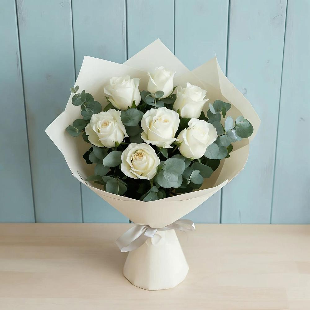 Букет Белые розы в Эвкалипте в Камышла