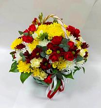 Цветочная композиция из Хризантемы и Розы в корзине в Камышла