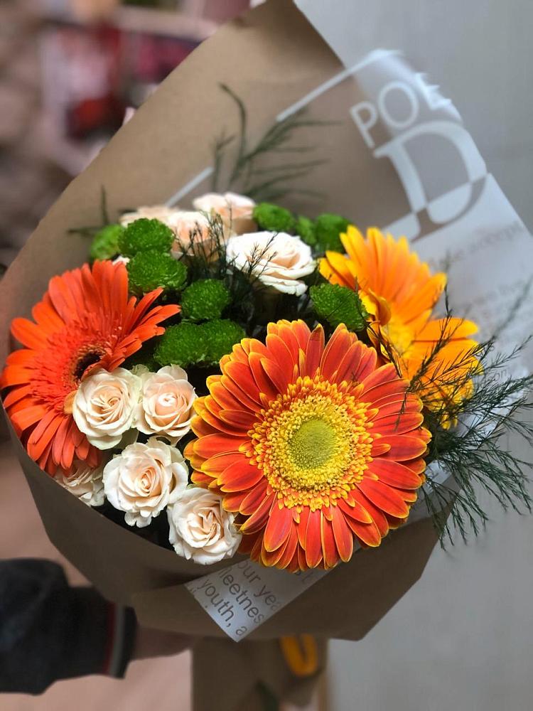 Букет цветов из: Герберы, Хризантемы и Розы в Камышла