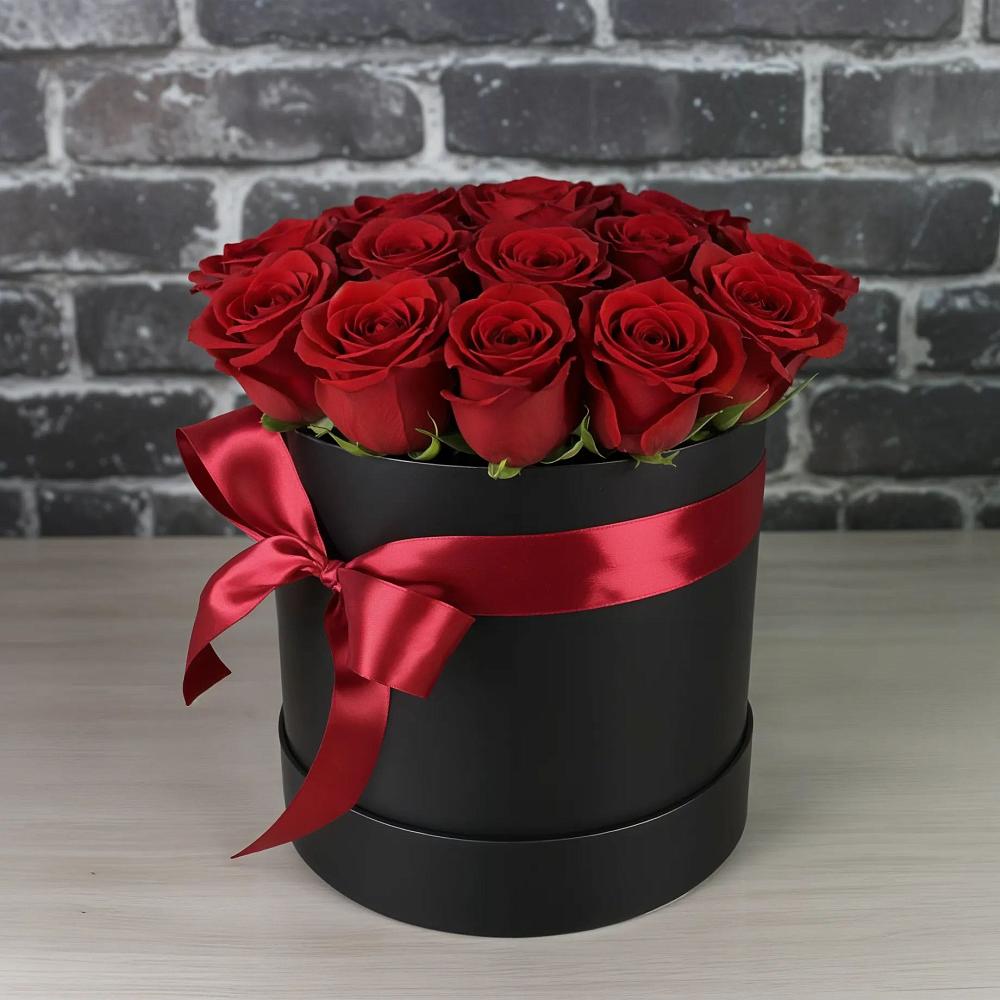 Цветочная композиция из Розы в шляпной коробке в Камышла