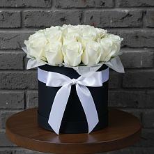 Цветочная композиция из Розы в шляпной коробке в Камышла